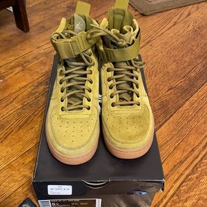 Nike SF Air Force 1 Mid